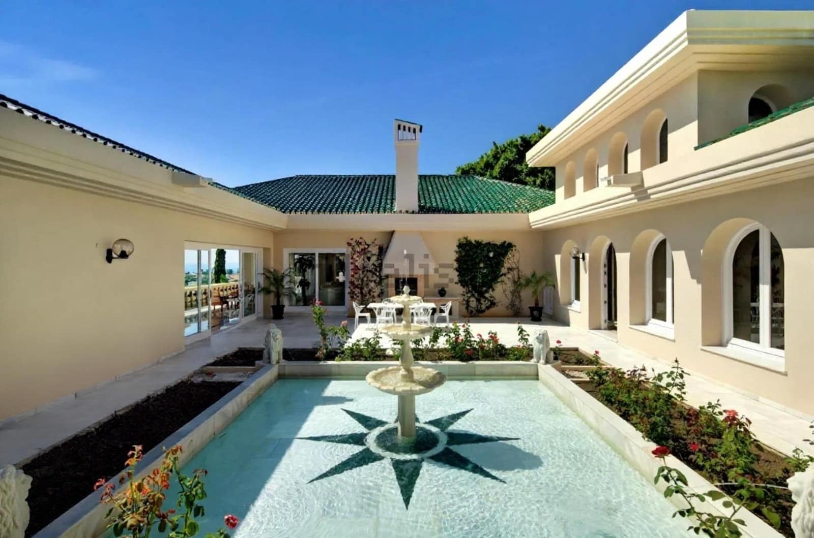 10 quarto Moradia para venda em Rio Real com piscina garagem - 10 000 000 € (Ref: 9375339)