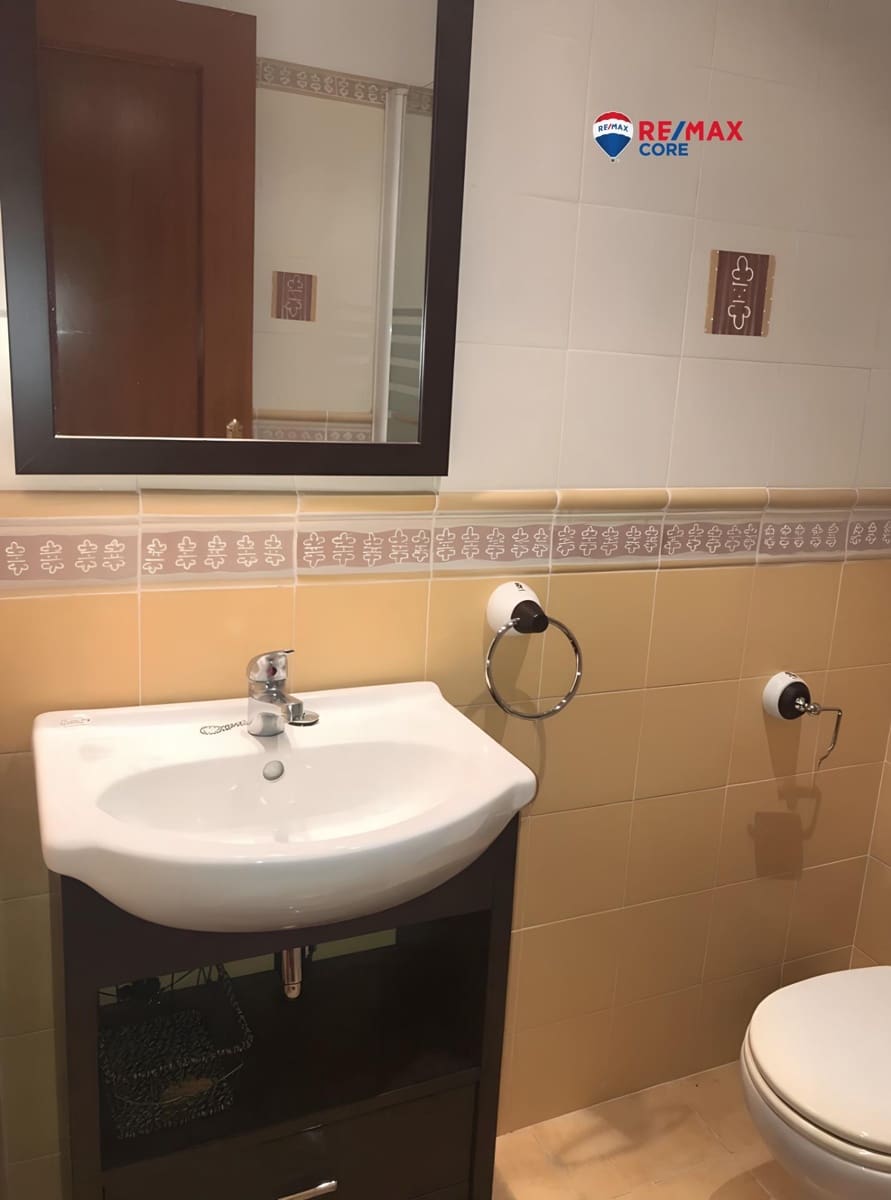 4 bedroom Flat for sale in El Puerto de Santa Maria - € 250,000 (Ref: 9393930)