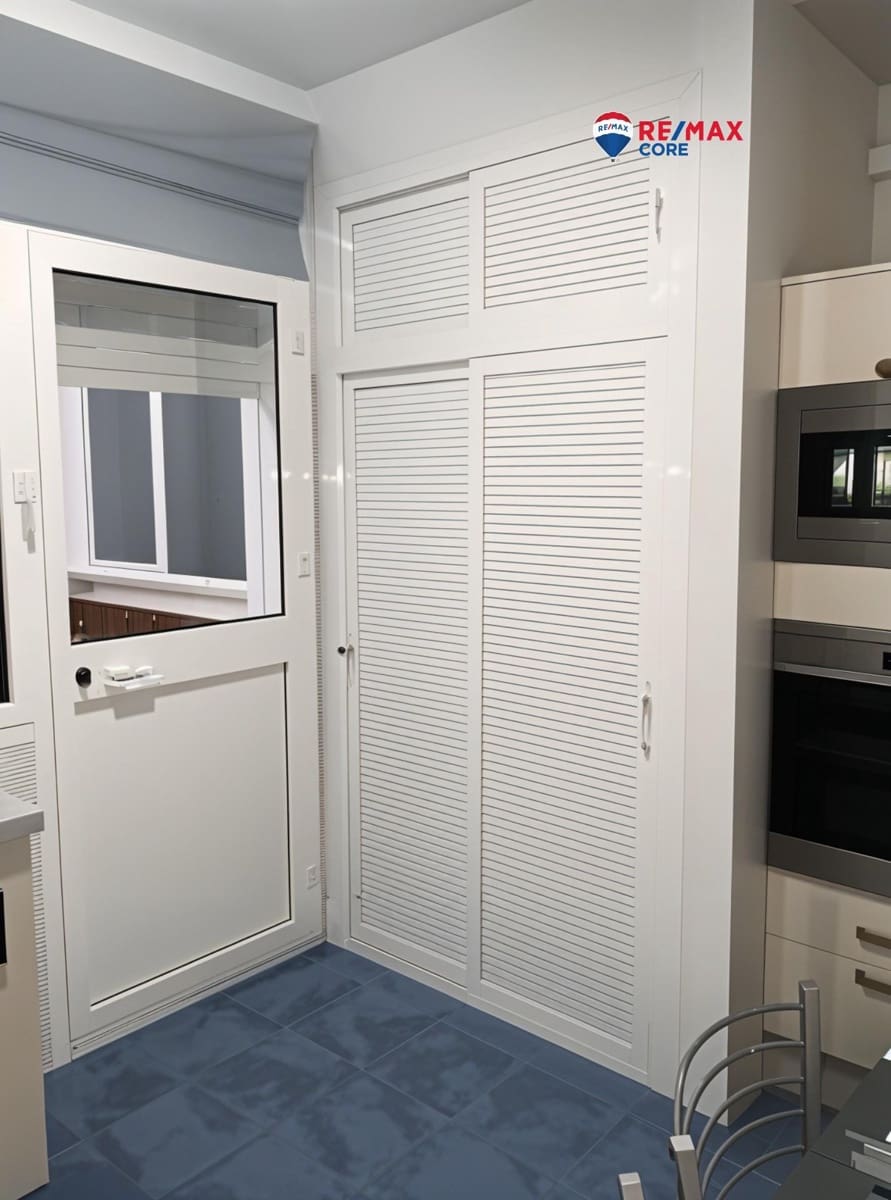 4 bedroom Flat for sale in El Puerto de Santa Maria - € 250,000 (Ref: 9393930)