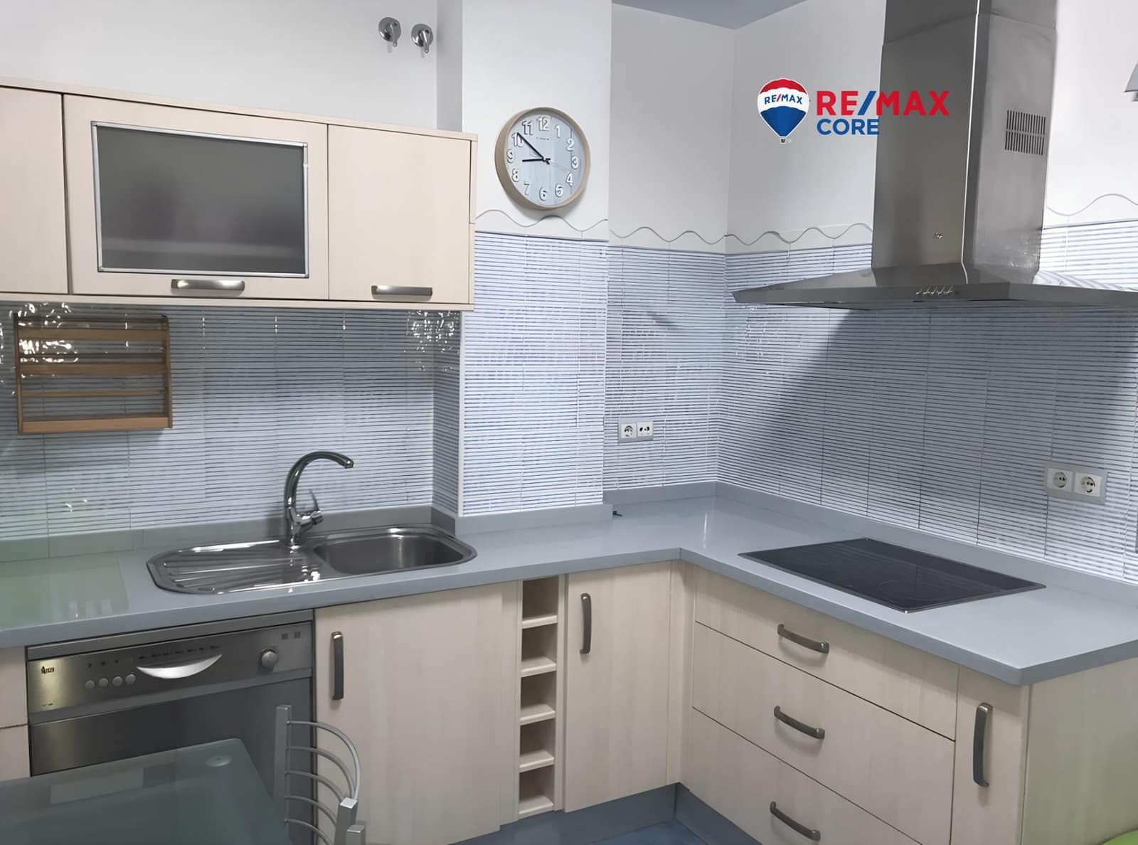 4 bedroom Flat for sale in El Puerto de Santa Maria - € 250,000 (Ref: 9393930)