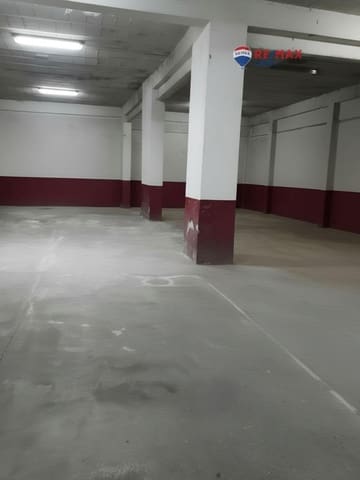 Commercial for sale in Badajoz city with garage - € 120,000 (Ref: 9401046)