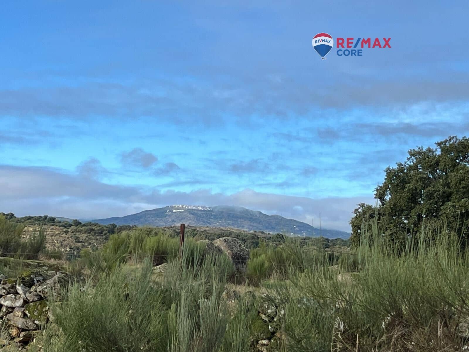 Ubebygd land til salgs i Valencia de Alcantara - € 192 000 (Ref: 9401047)