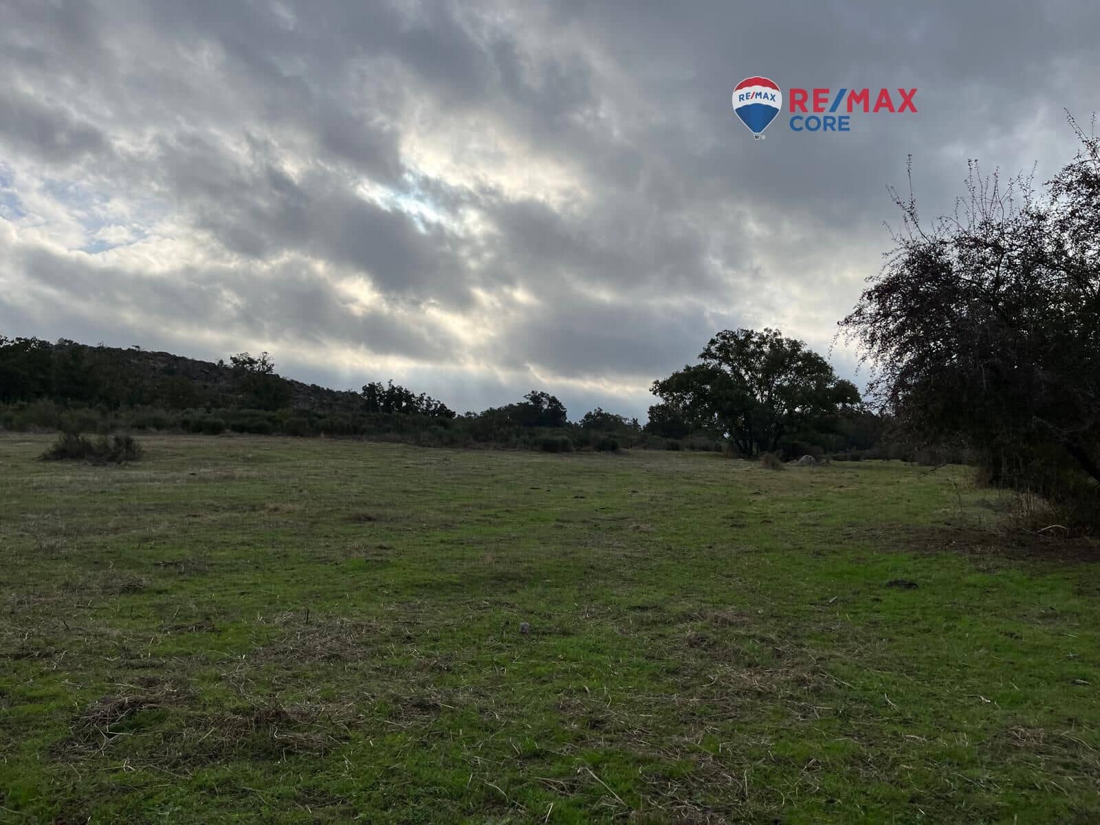 Ubebygd land til salgs i Valencia de Alcantara - € 192 000 (Ref: 9401047)