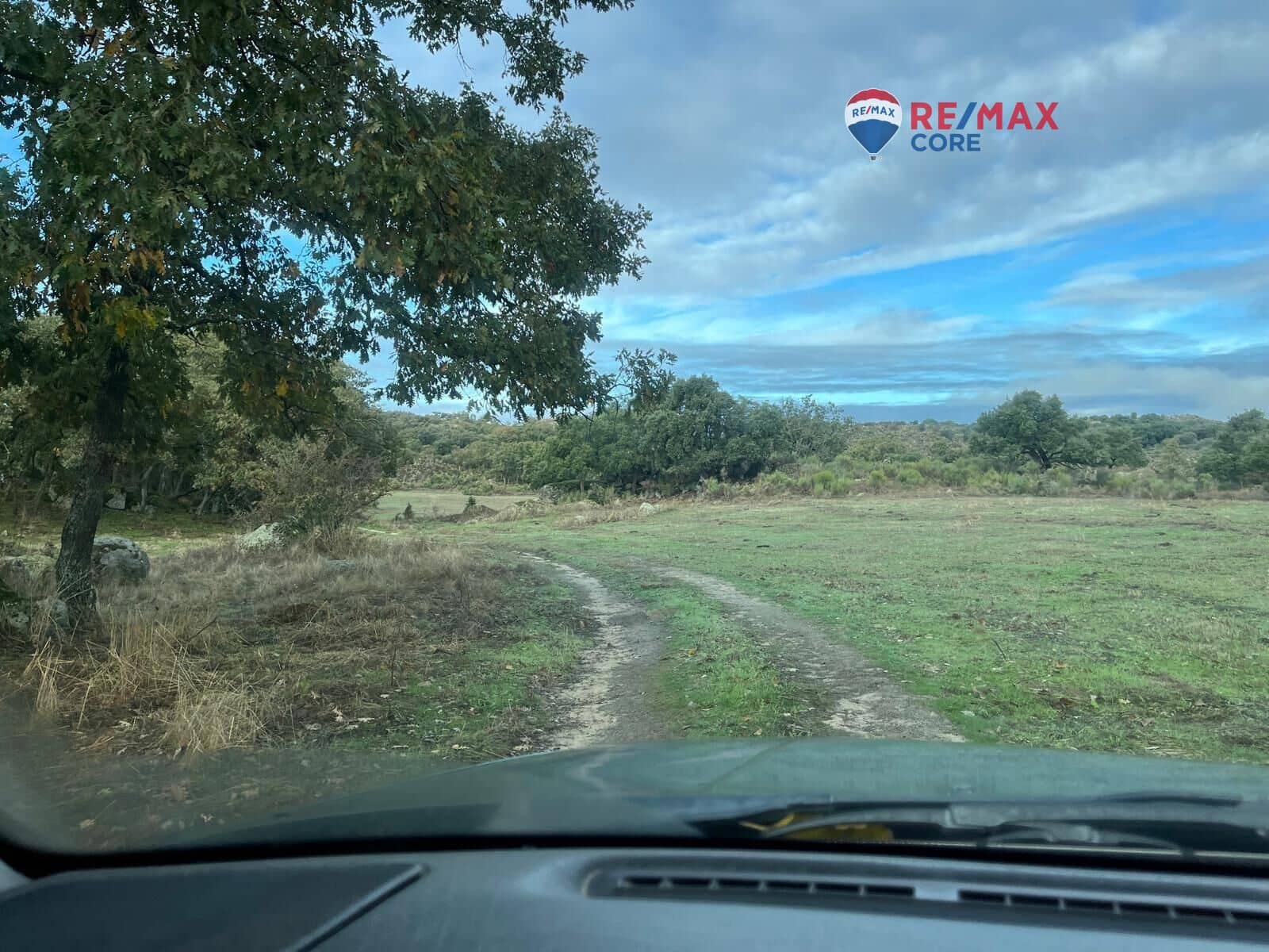 Ubebygd land til salgs i Valencia de Alcantara - € 192 000 (Ref: 9401047)