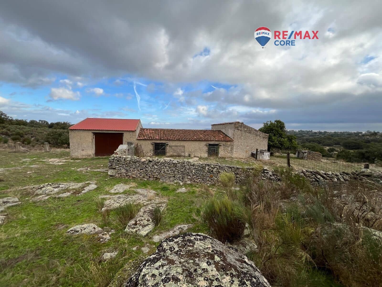 Ubebygd land til salgs i Valencia de Alcantara - € 192 000 (Ref: 9401047)