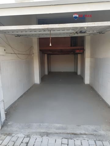 Garage till salu i Badajoz stad - 63 500 € (Ref: 9401048)