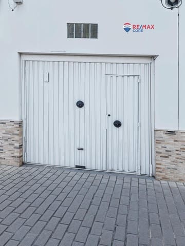 Garage till salu i Badajoz stad - 63 500 € (Ref: 9401048)