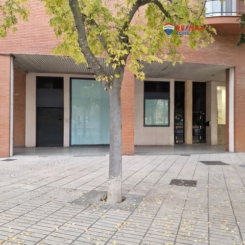 Commercial for sale in Badajoz city - € 410,000 (Ref: 9403391)