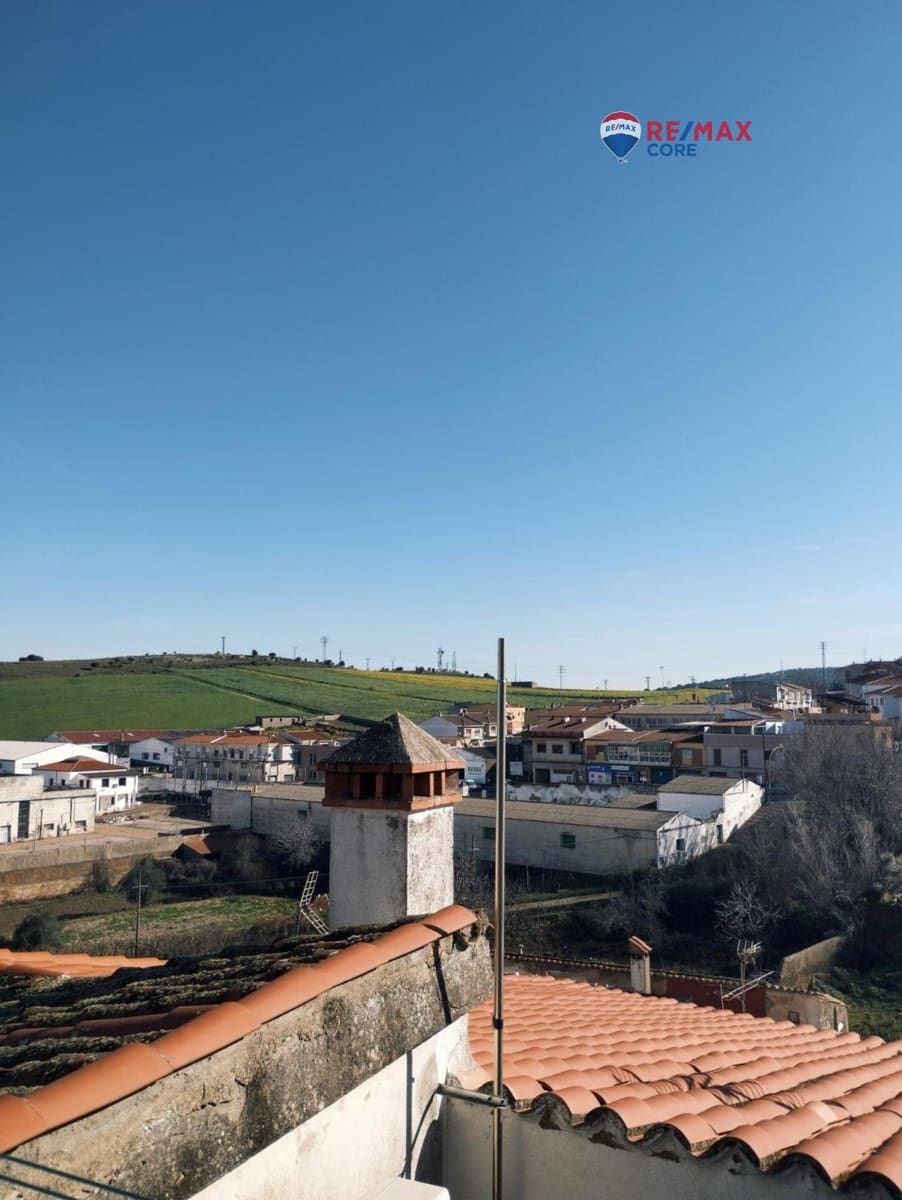 2 makuuhuone Omakotitalo myytävänä paikassa Caceres kaupunki - 95 000 € (Ref: 9431075)