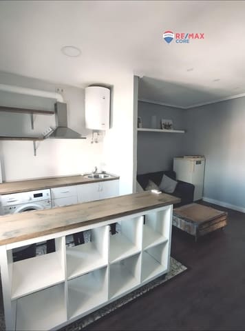 2 bedroom Townhouse for sale in Cáceres city - € 95,000 (Ref: 9431075)