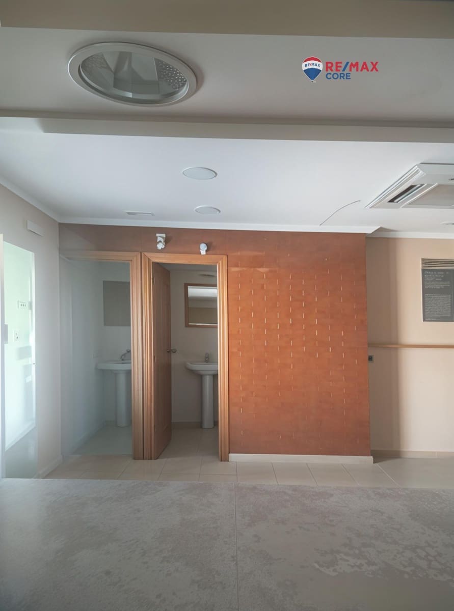 Local Commercial à vendre à Caceres ville - 50 000 € (Ref: 9433408)