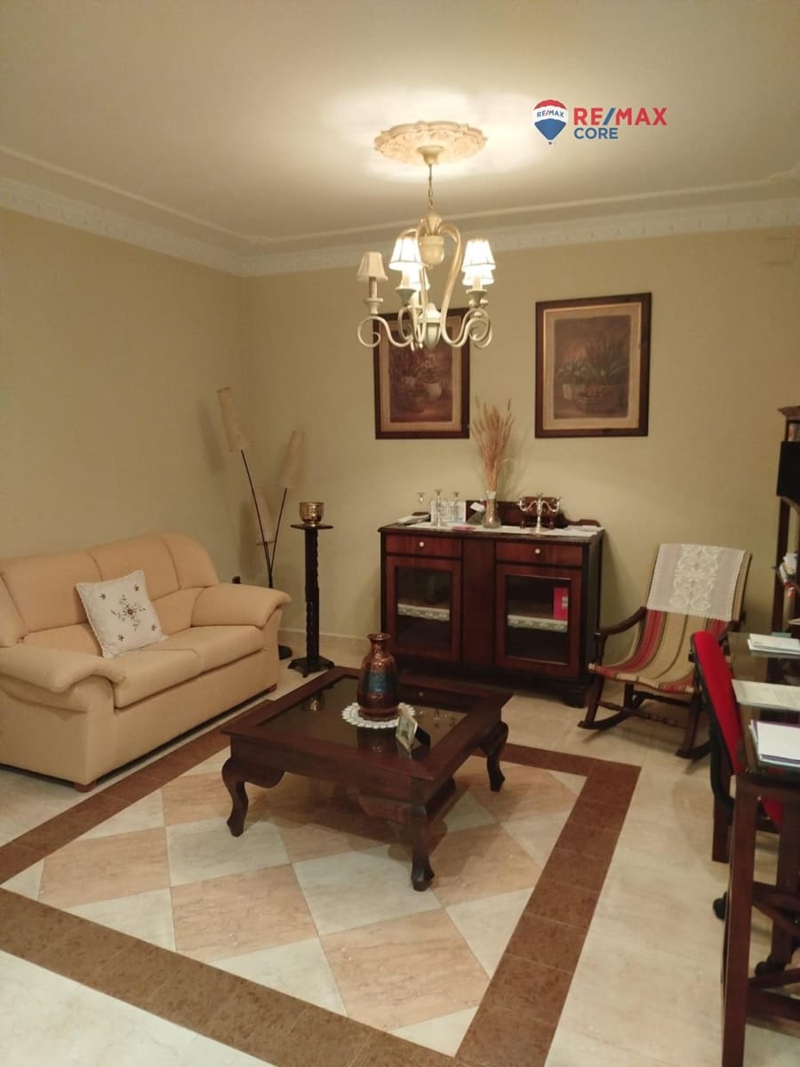 6 makuuhuone Omakotitalo myytävänä paikassa Guarena - 175 000 € (Ref: 9436257)