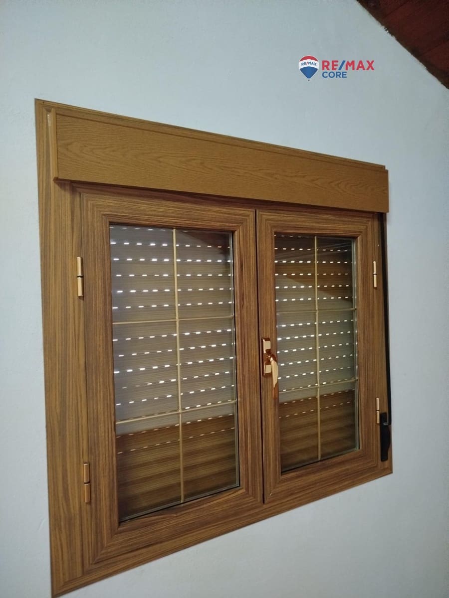 6 makuuhuone Omakotitalo myytävänä paikassa Guarena - 175 000 € (Ref: 9436257)