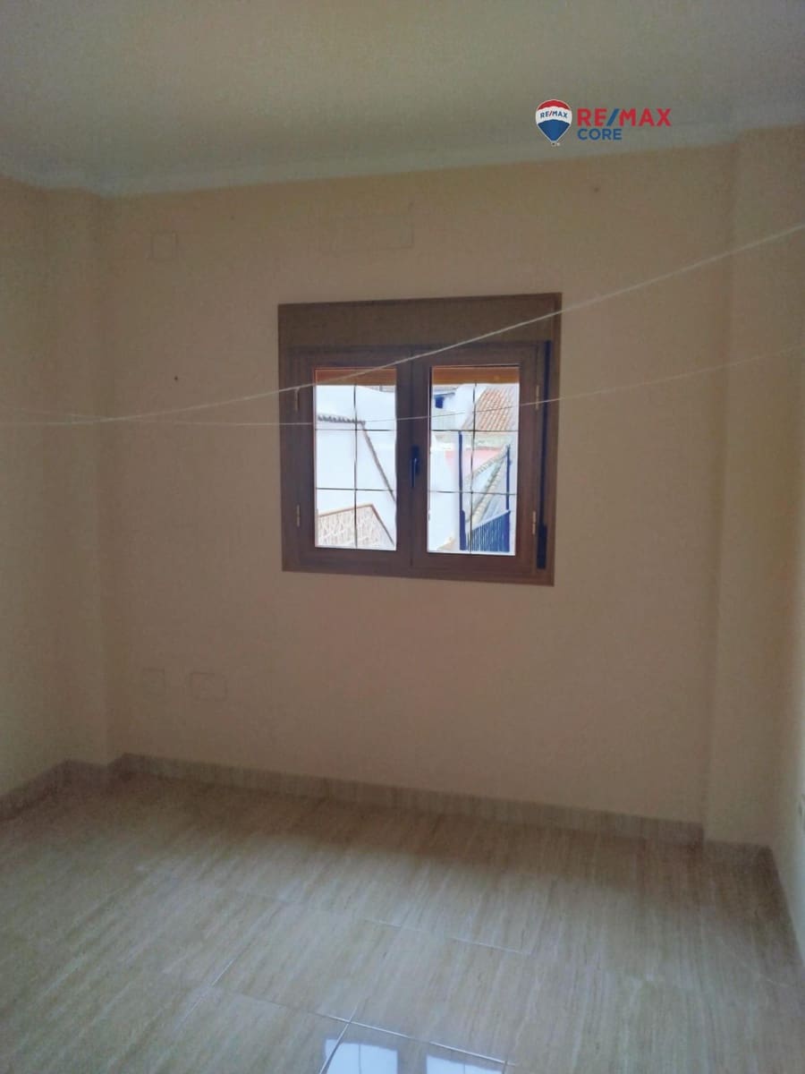 6 makuuhuone Omakotitalo myytävänä paikassa Guarena - 175 000 € (Ref: 9436257)