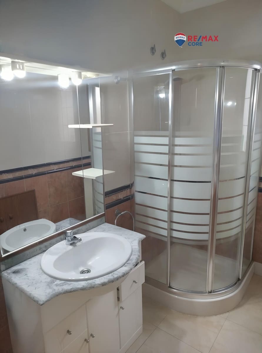 6 makuuhuone Omakotitalo myytävänä paikassa Guarena - 175 000 € (Ref: 9436257)