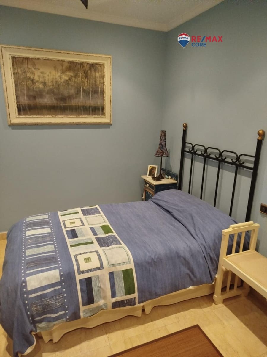 6 makuuhuone Omakotitalo myytävänä paikassa Guarena - 175 000 € (Ref: 9436257)