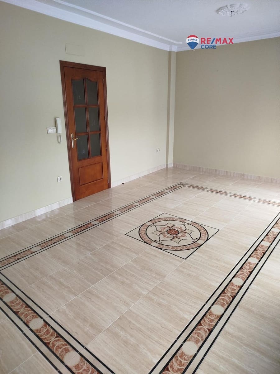 6 makuuhuone Omakotitalo myytävänä paikassa Guarena - 175 000 € (Ref: 9436257)