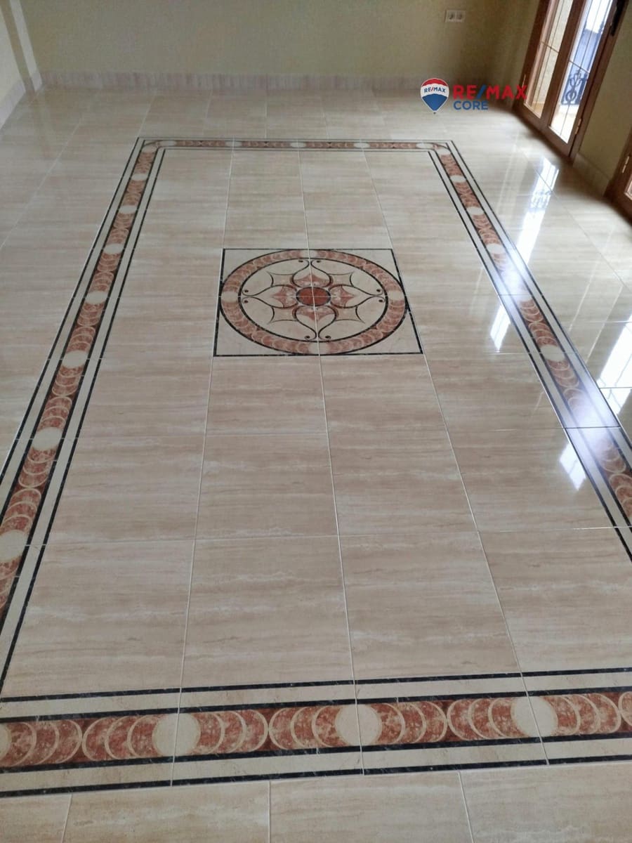 6 makuuhuone Omakotitalo myytävänä paikassa Guarena - 175 000 € (Ref: 9436257)