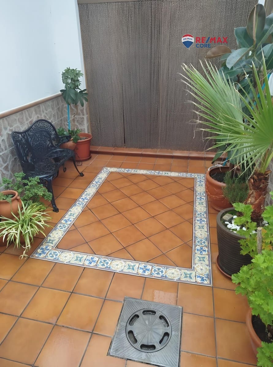 6 makuuhuone Omakotitalo myytävänä paikassa Guarena - 175 000 € (Ref: 9436257)