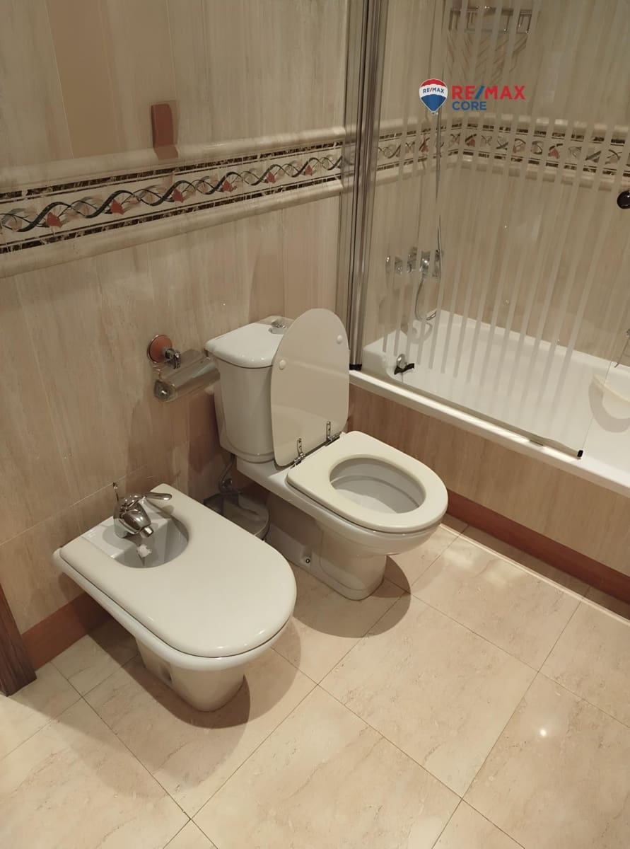 6 makuuhuone Omakotitalo myytävänä paikassa Guarena - 175 000 € (Ref: 9436257)