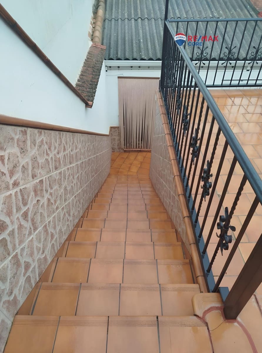 6 makuuhuone Omakotitalo myytävänä paikassa Guarena - 175 000 € (Ref: 9436257)