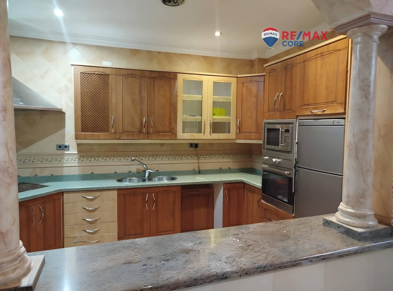 6 makuuhuone Omakotitalo myytävänä paikassa Guarena - 175 000 € (Ref: 9436257)