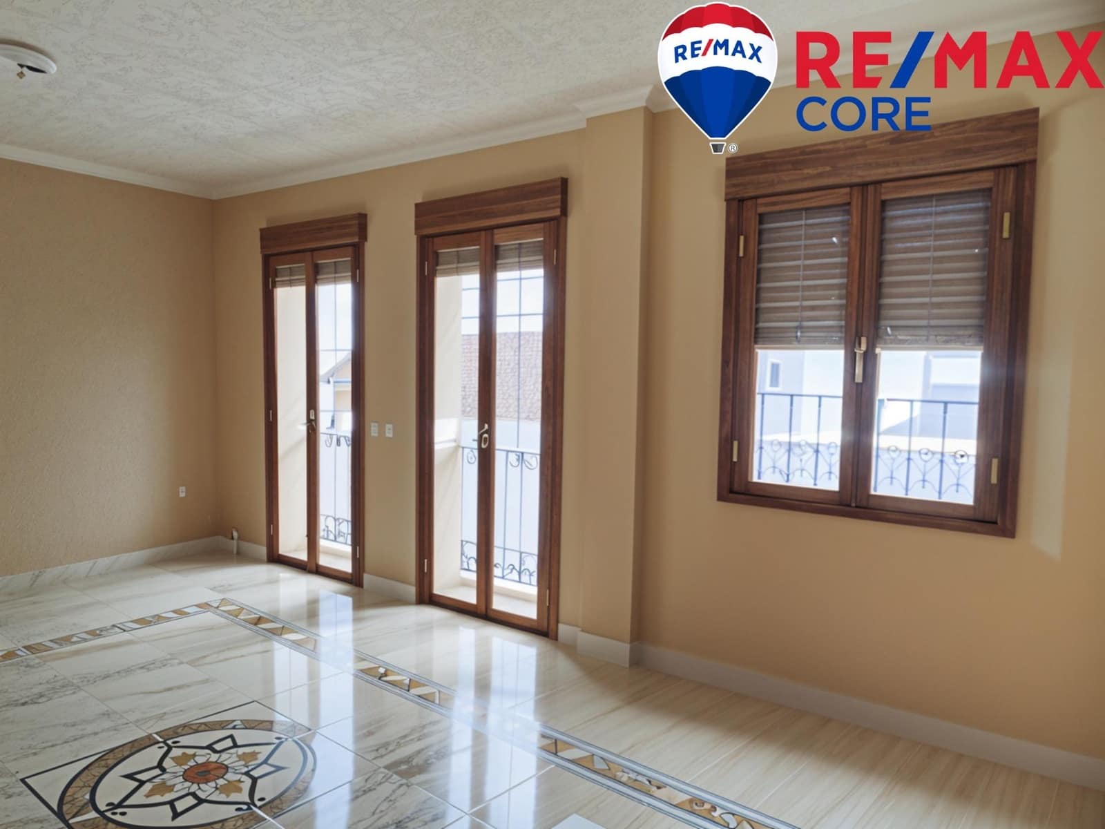 6 makuuhuone Omakotitalo myytävänä paikassa Guarena - 175 000 € (Ref: 9436257)