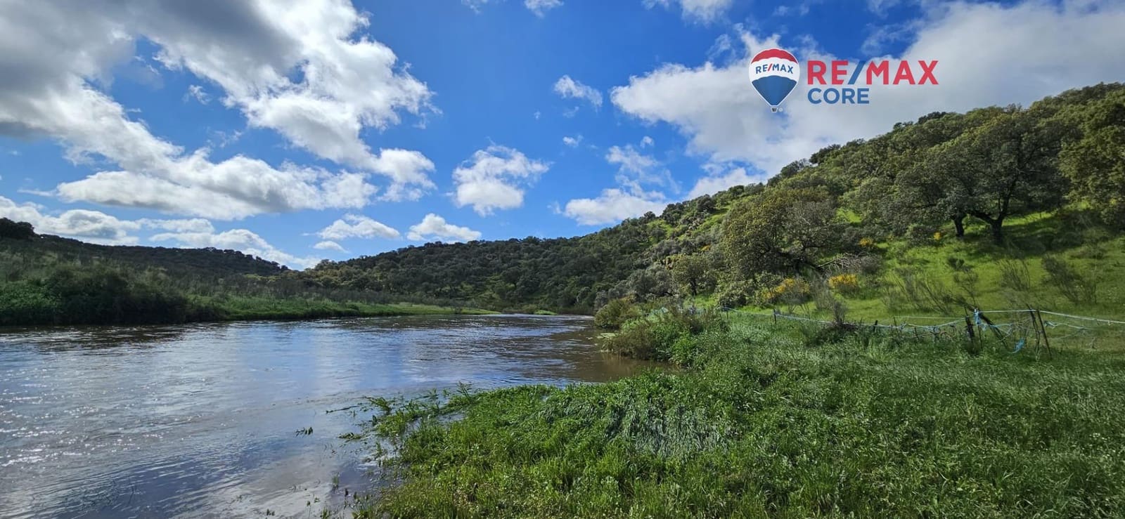 Teren niezagospodarowany na sprzedaż w Siruela - 125 000 € (Ref: 9437819)