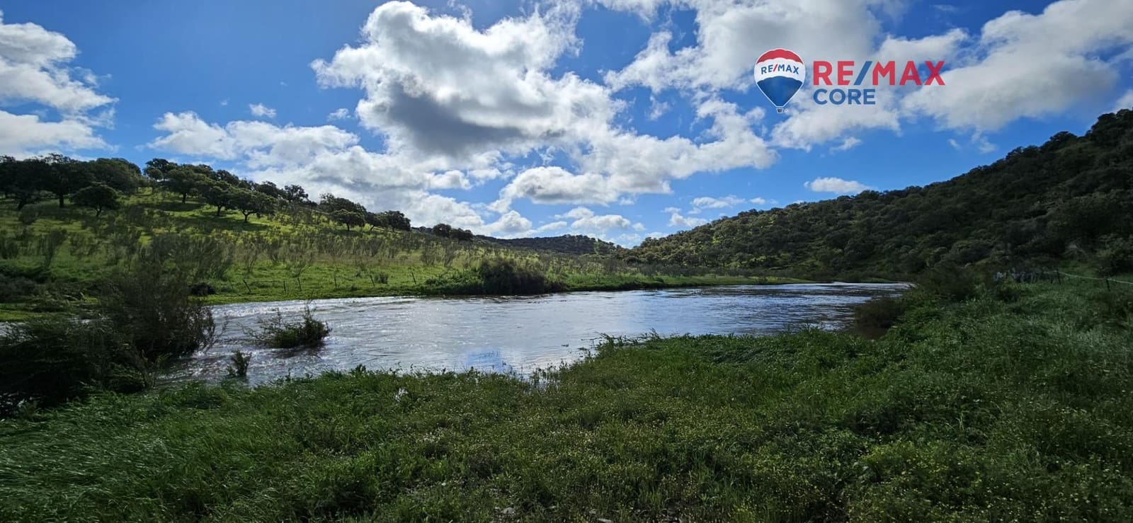 Teren niezagospodarowany na sprzedaż w Siruela - 125 000 € (Ref: 9437819)