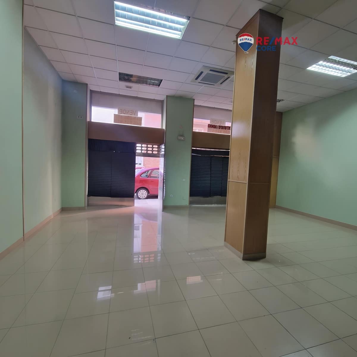 Commercieel te koop in Badajoz stad - € 145.000 (Ref: 9441899)