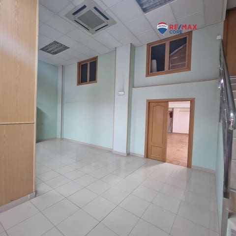 Kommersiell til salgs i Badajoz by - € 145 000 (Ref: 9441899)