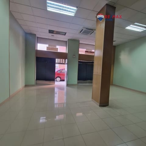 Kommersiell til salgs i Badajoz by - € 145 000 (Ref: 9441899)