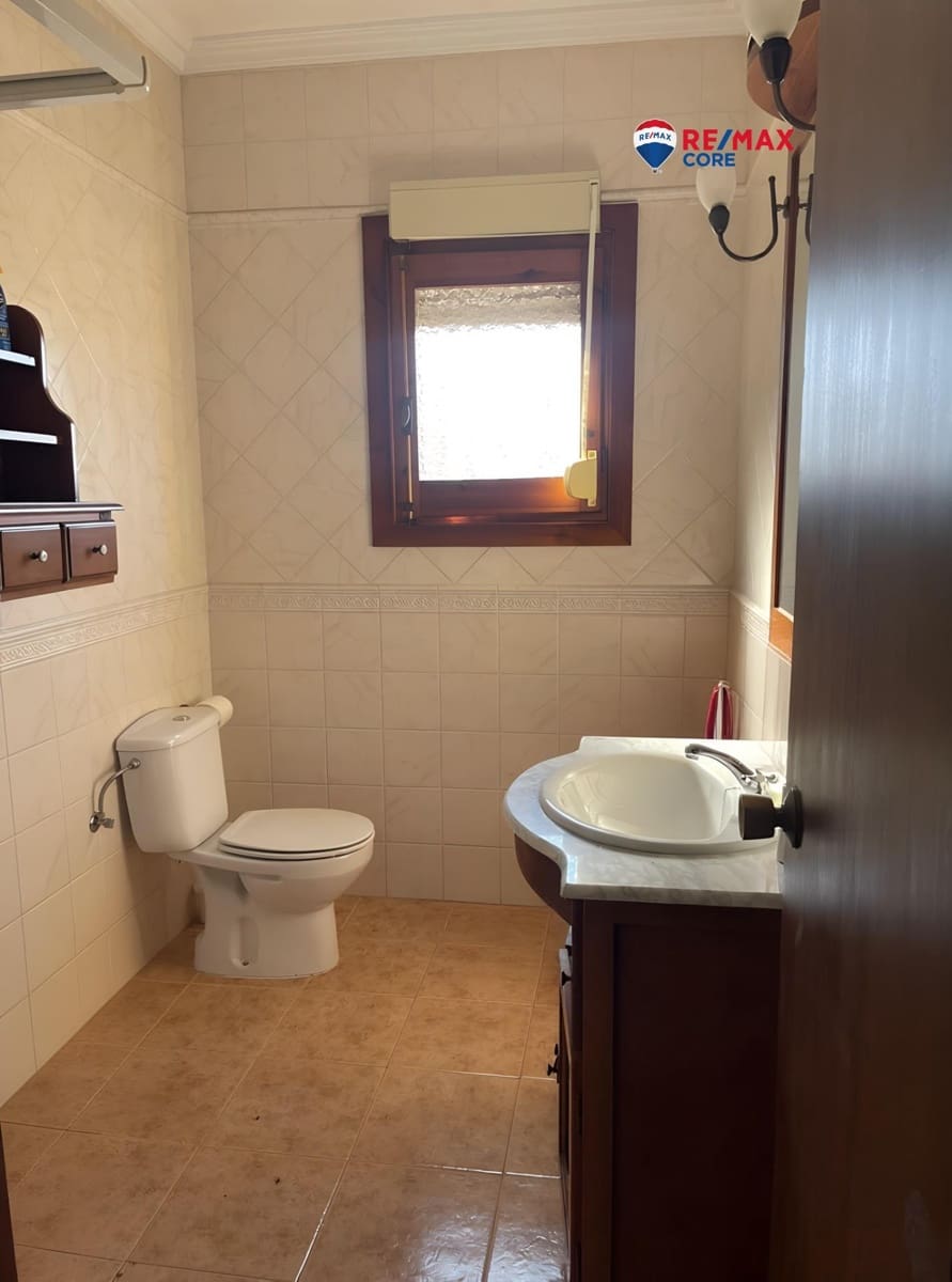 5 quarto Moradia para venda em Almendralejo com piscina garagem - 283 500 € (Ref: 9449187)