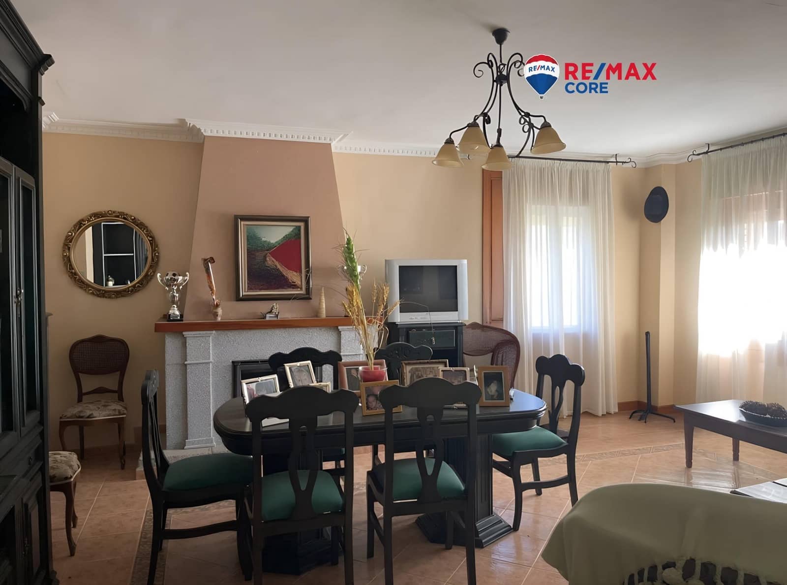 5 quarto Moradia para venda em Almendralejo com piscina garagem - 283 500 € (Ref: 9449187)