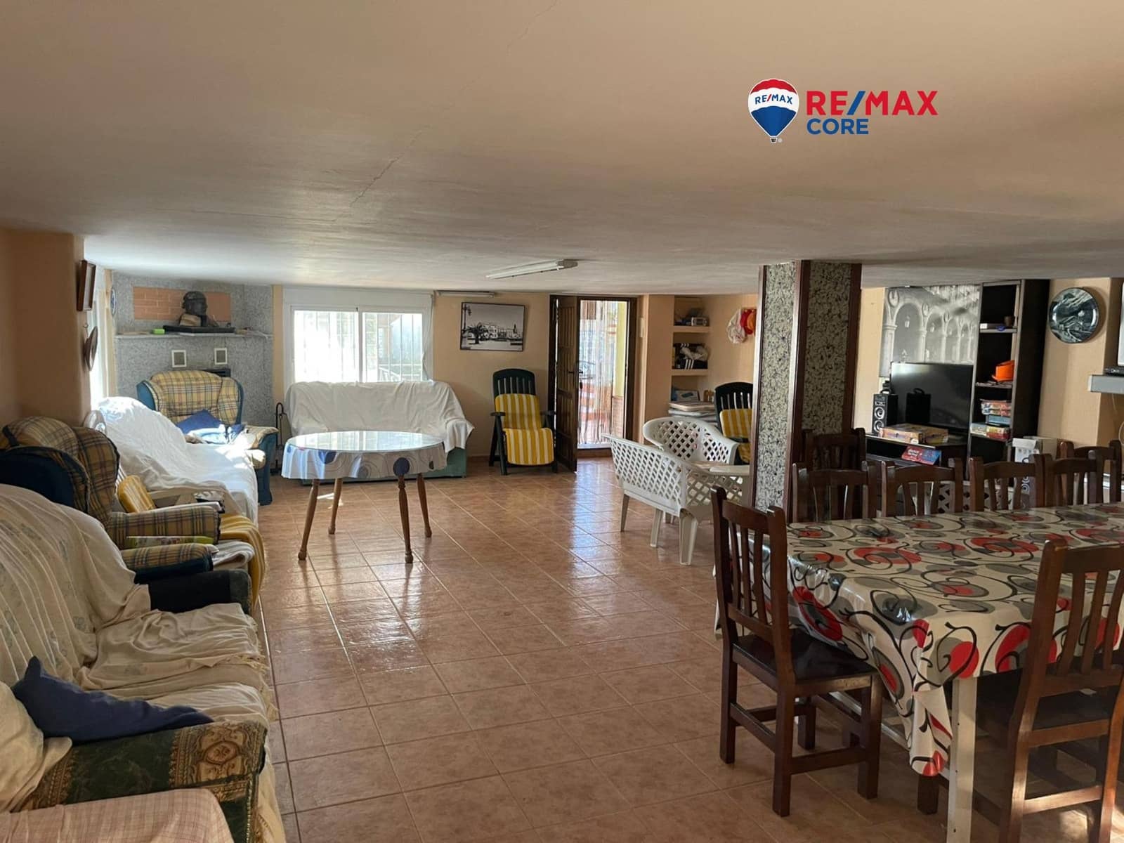 5 quarto Moradia para venda em Almendralejo com piscina garagem - 283 500 € (Ref: 9449187)