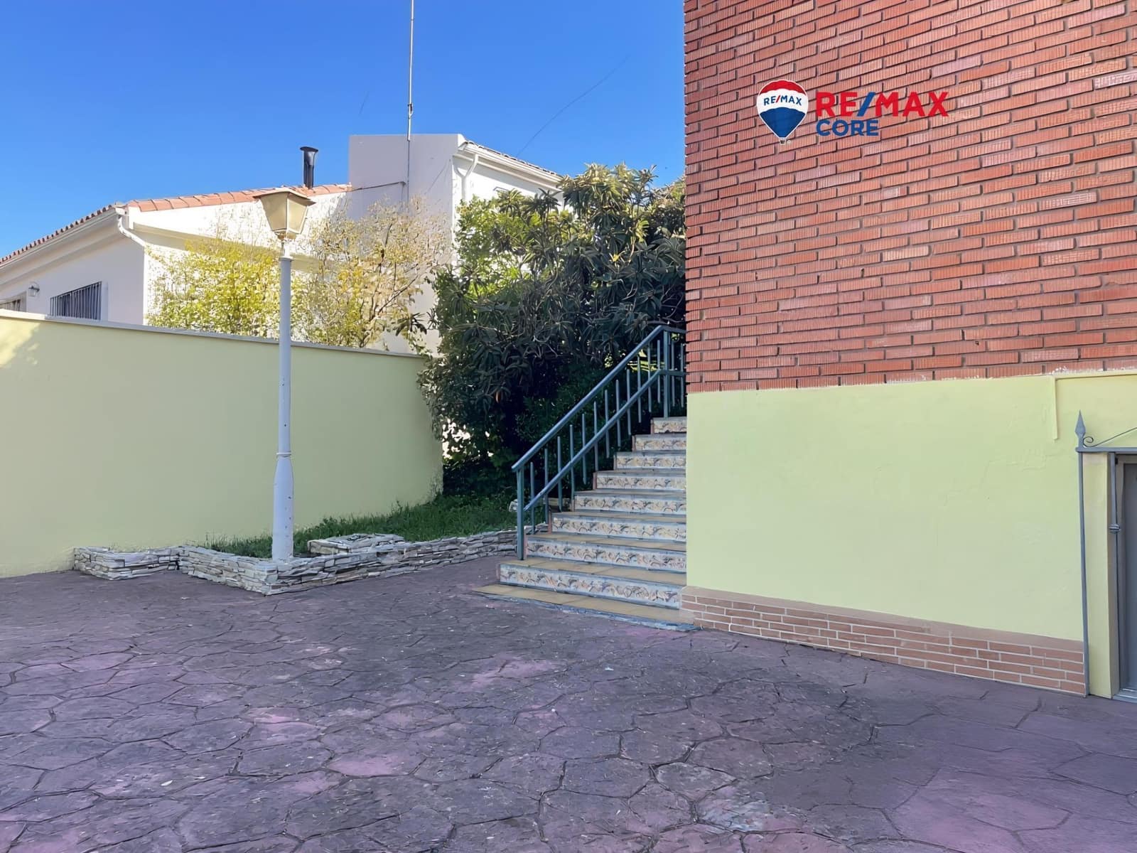 5 quarto Moradia para venda em Almendralejo com piscina garagem - 283 500 € (Ref: 9449187)