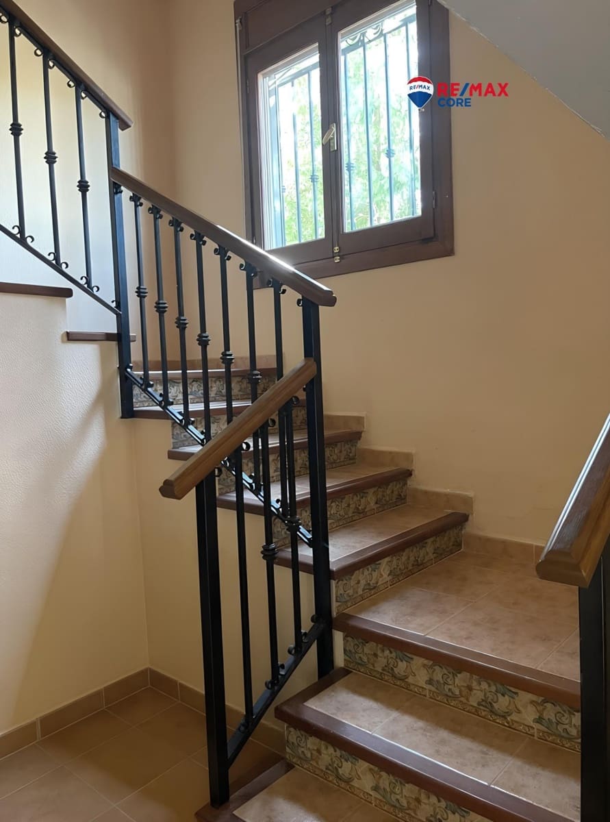 5 quarto Moradia para venda em Almendralejo com piscina garagem - 283 500 € (Ref: 9449187)