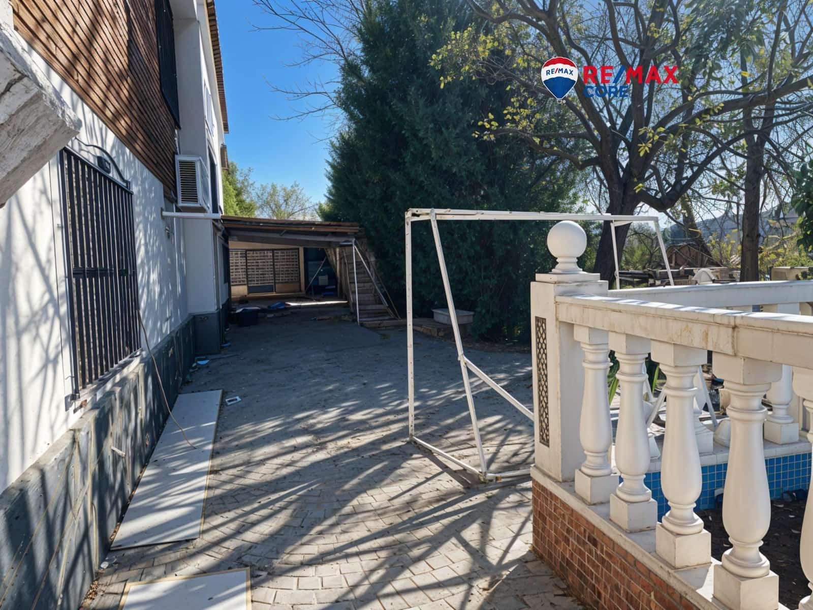 Chalet de 5 habitaciones en Almendralejo en venta con piscina garaje - 283.500 € (Ref: 9449187)