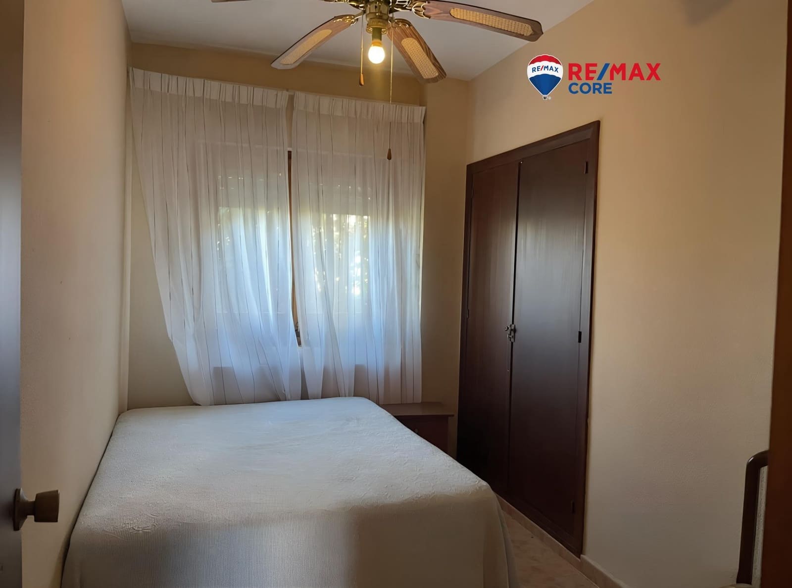 Chalet de 5 habitaciones en Almendralejo en venta con piscina garaje - 283.500 € (Ref: 9449187)