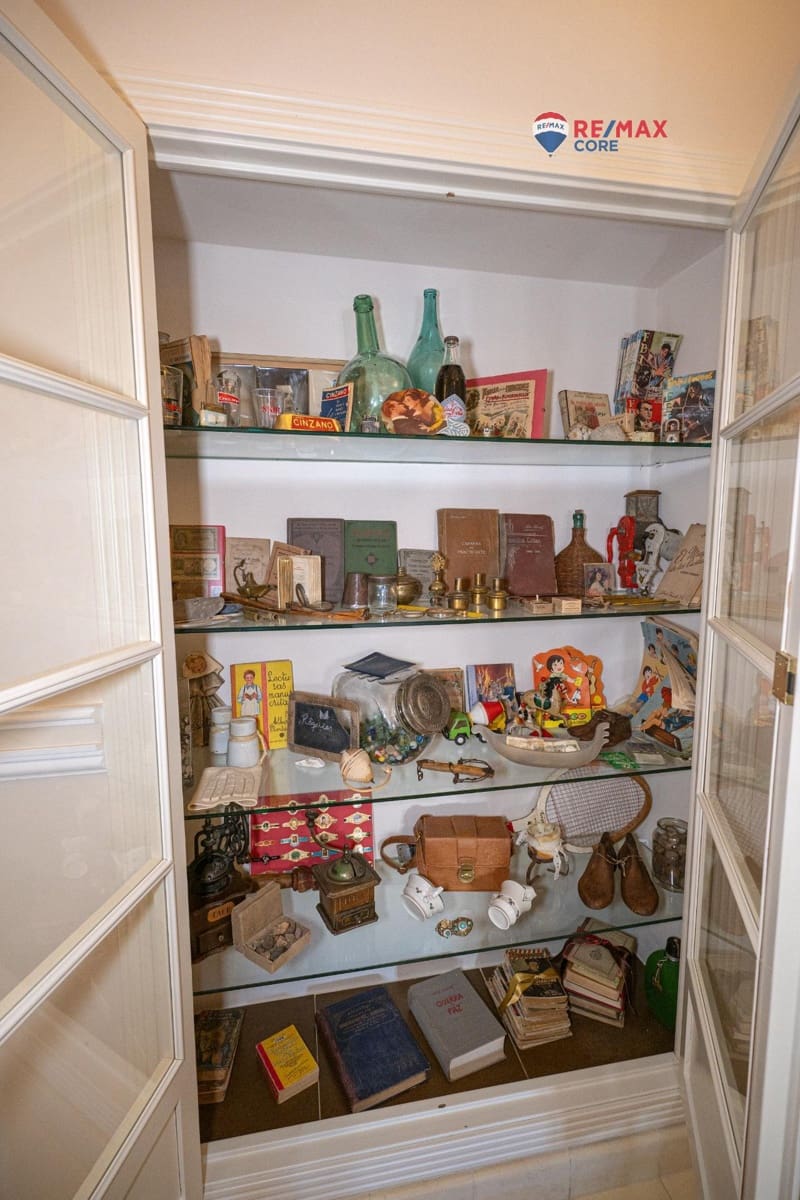 6 soverom Villa til salgs i Feria med svømmebasseng garasje - € 453 200 (Ref: 9450884)