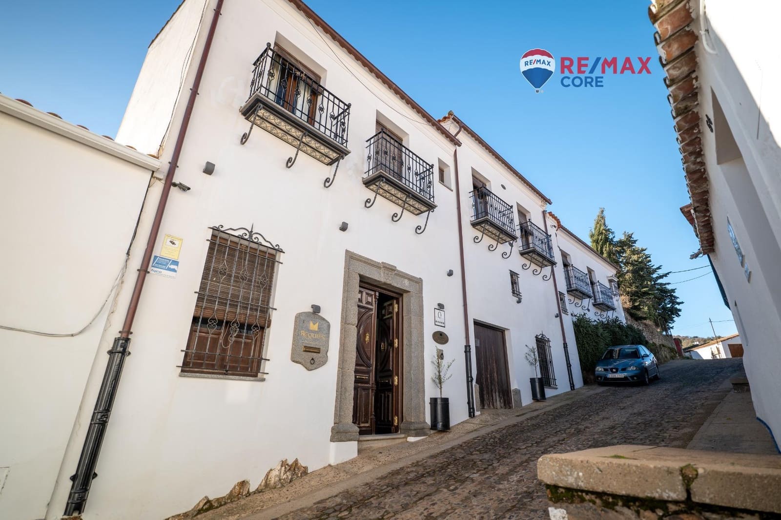 6 soverom Villa til salgs i Feria med svømmebasseng garasje - € 453 200 (Ref: 9450884)