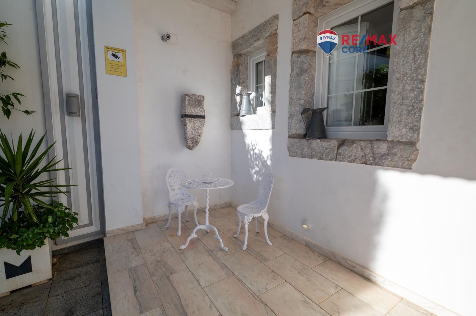 6 soverom Villa til salgs i Feria med svømmebasseng garasje - € 453 200 (Ref: 9450884)