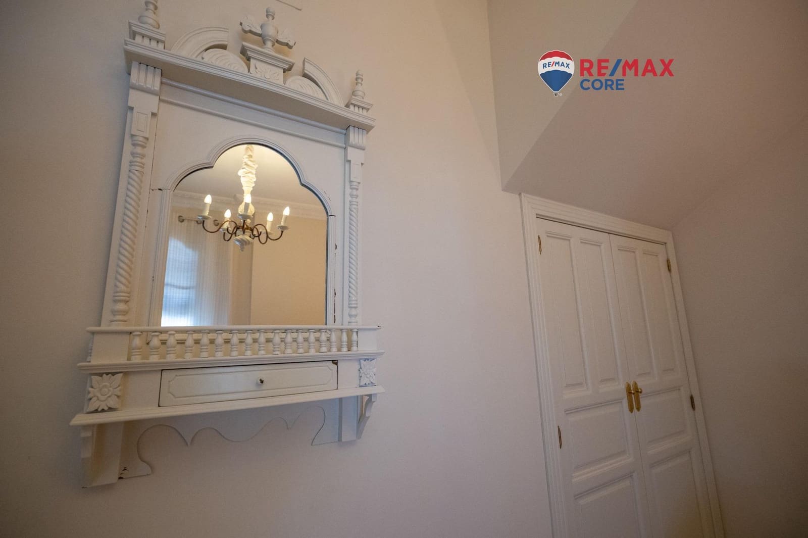 6 soverom Villa til salgs i Feria med svømmebasseng garasje - € 453 200 (Ref: 9450884)