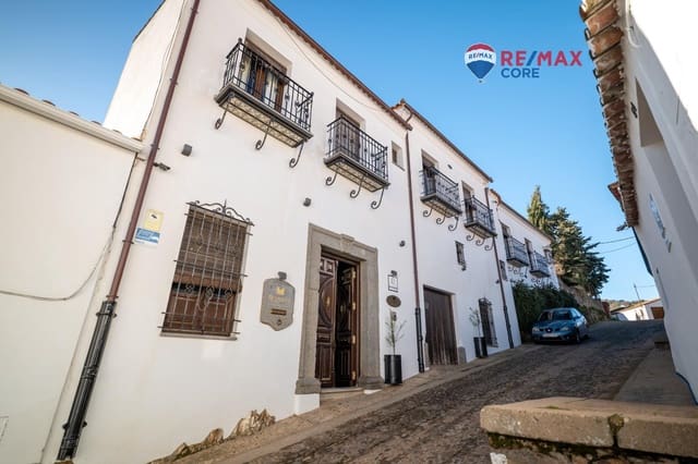 6 soverom Villa til salgs i Feria med svømmebasseng garasje - € 453 200 (Ref: 9450884)