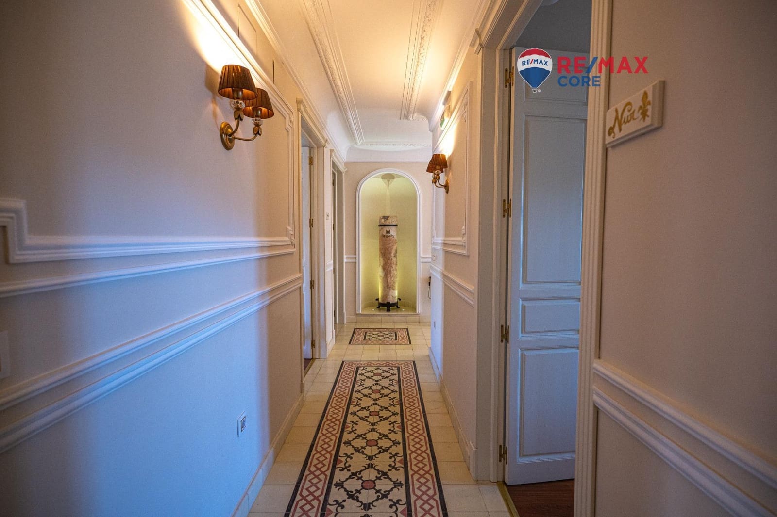 6 soverom Villa til salgs i Feria med svømmebasseng garasje - € 453 200 (Ref: 9450884)