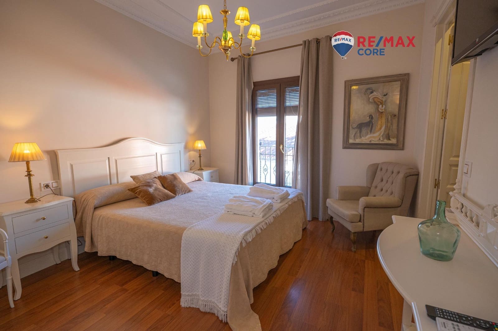 6 soverom Villa til salgs i Feria med svømmebasseng garasje - € 453 200 (Ref: 9450884)