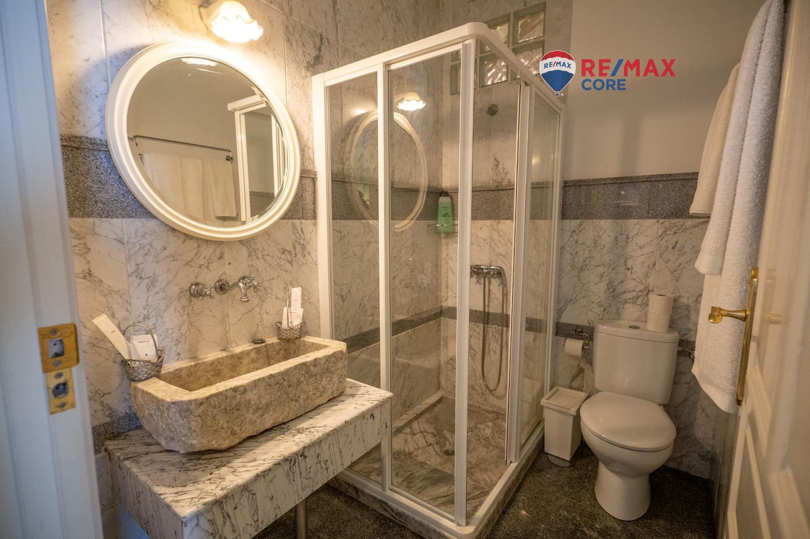 6 soverom Villa til salgs i Feria med svømmebasseng garasje - € 453 200 (Ref: 9450884)