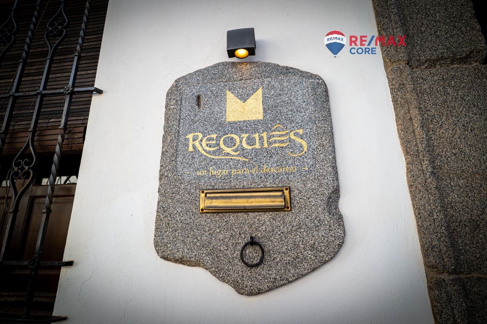 6 soverom Villa til salgs i Feria med svømmebasseng garasje - € 453 200 (Ref: 9450884)