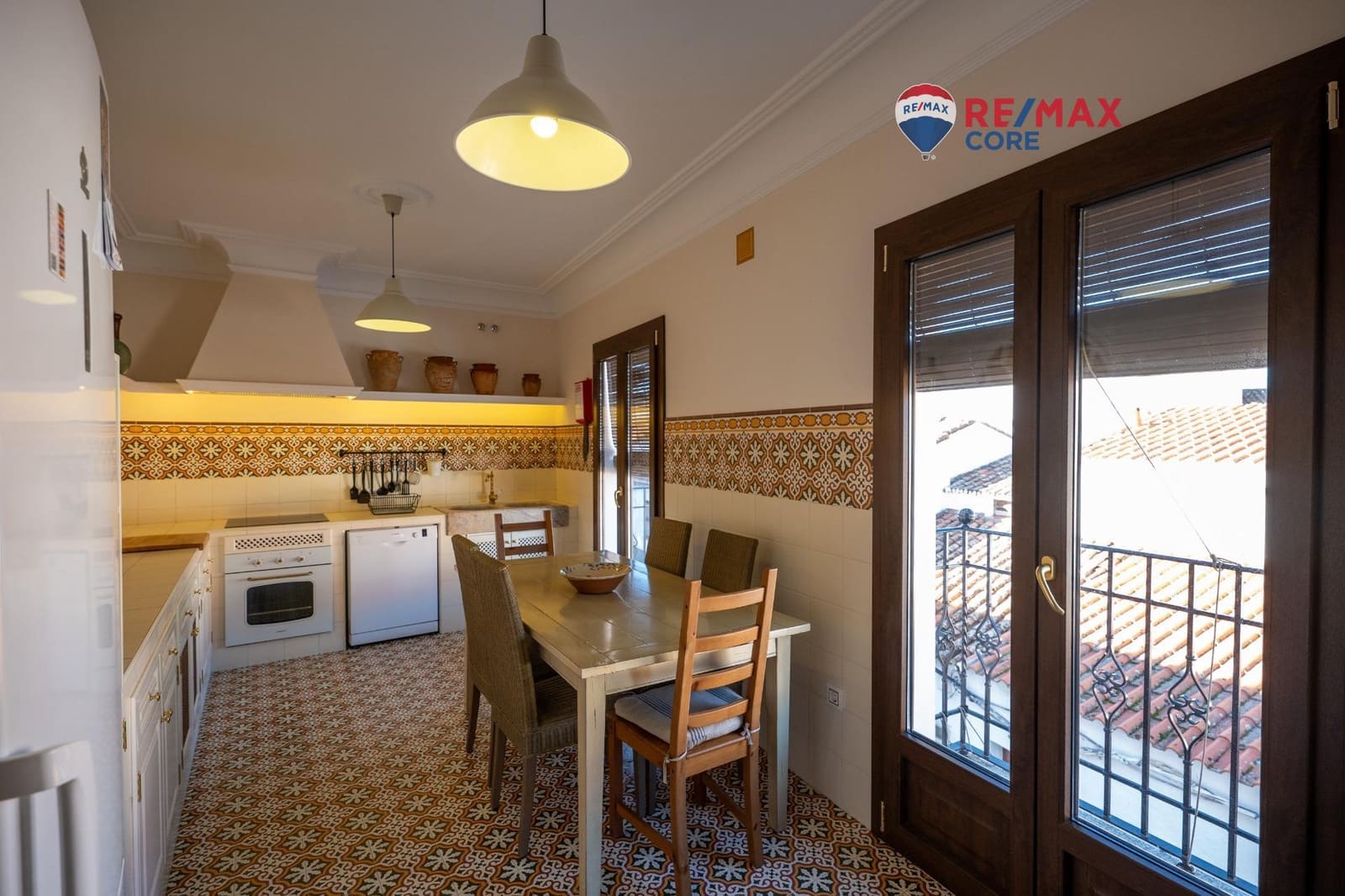 6 soverom Villa til salgs i Feria med svømmebasseng garasje - € 453 200 (Ref: 9450884)