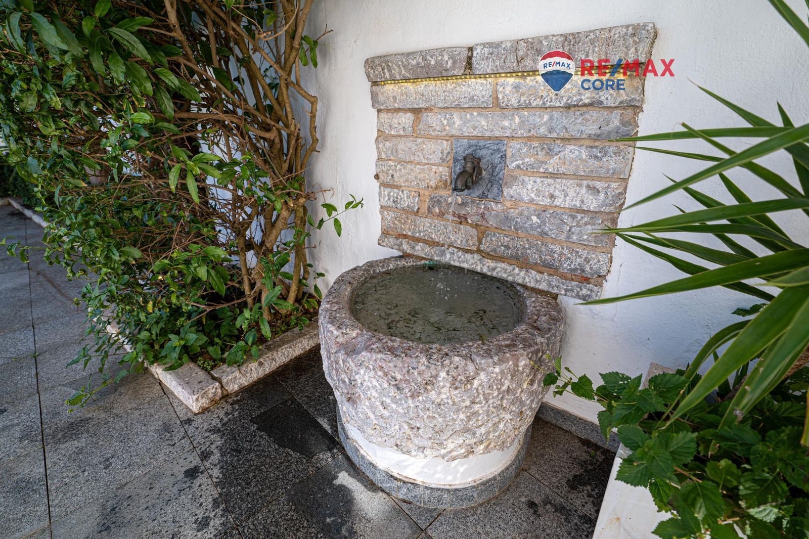 6 soverom Villa til salgs i Feria med svømmebasseng garasje - € 453 200 (Ref: 9450884)